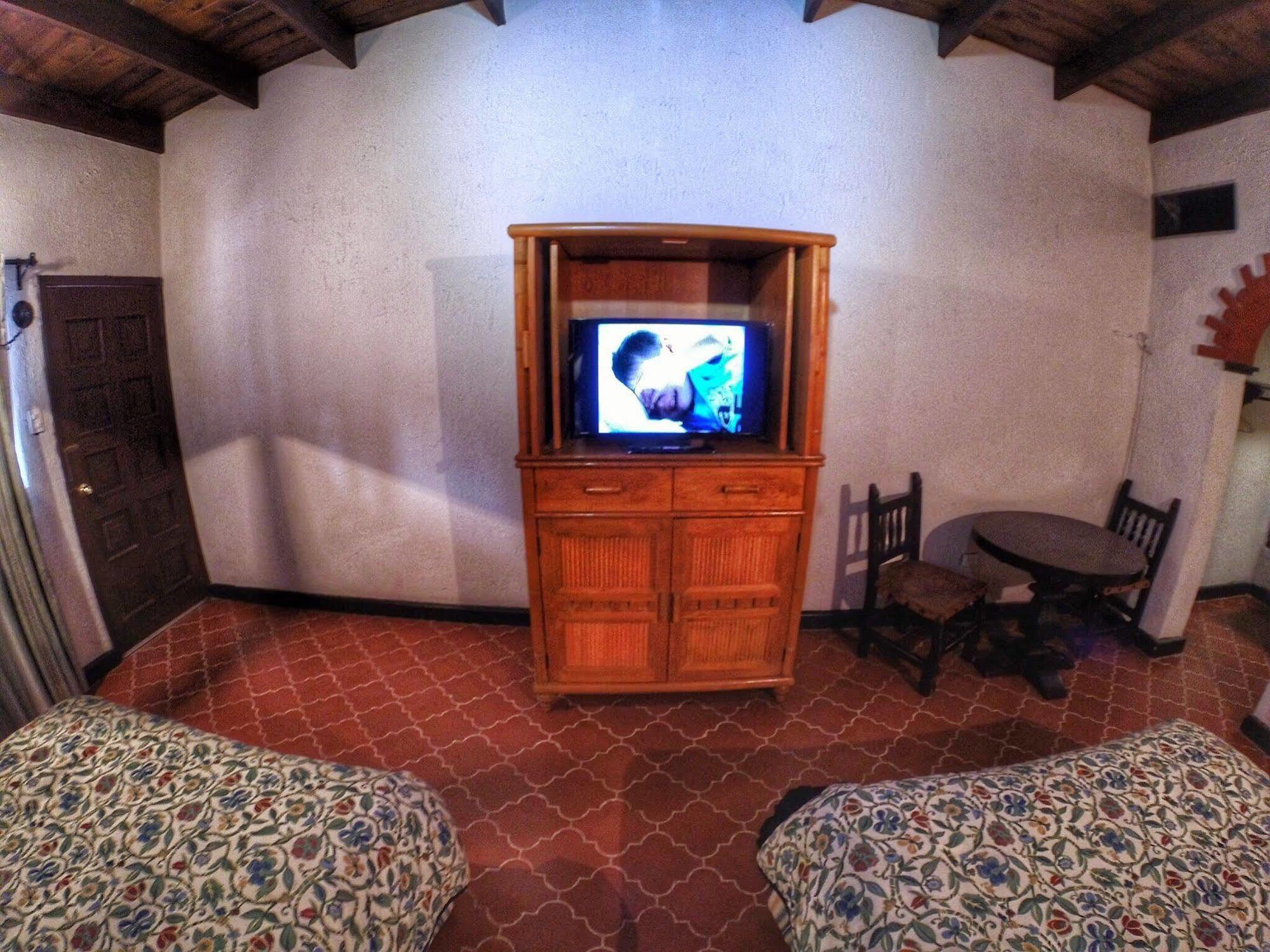 Hotel Parador Santa Cruz Creel Eksteriør bilde